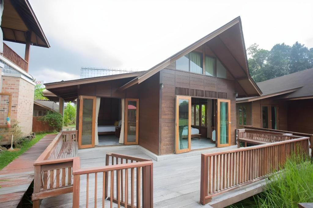 100 Islands Resort & Spa Surat Thani Exterior foto