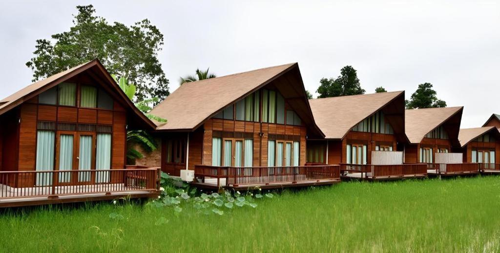 100 Islands Resort & Spa Surat Thani Exterior foto